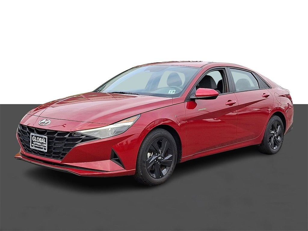 Used 2023 Hyundai Elantra SEL image 3