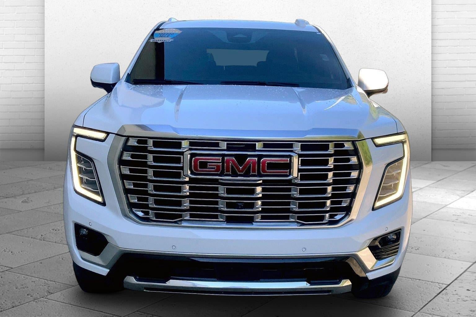 Used 2025 GMC Yukon Denali AWD/4WD image 2