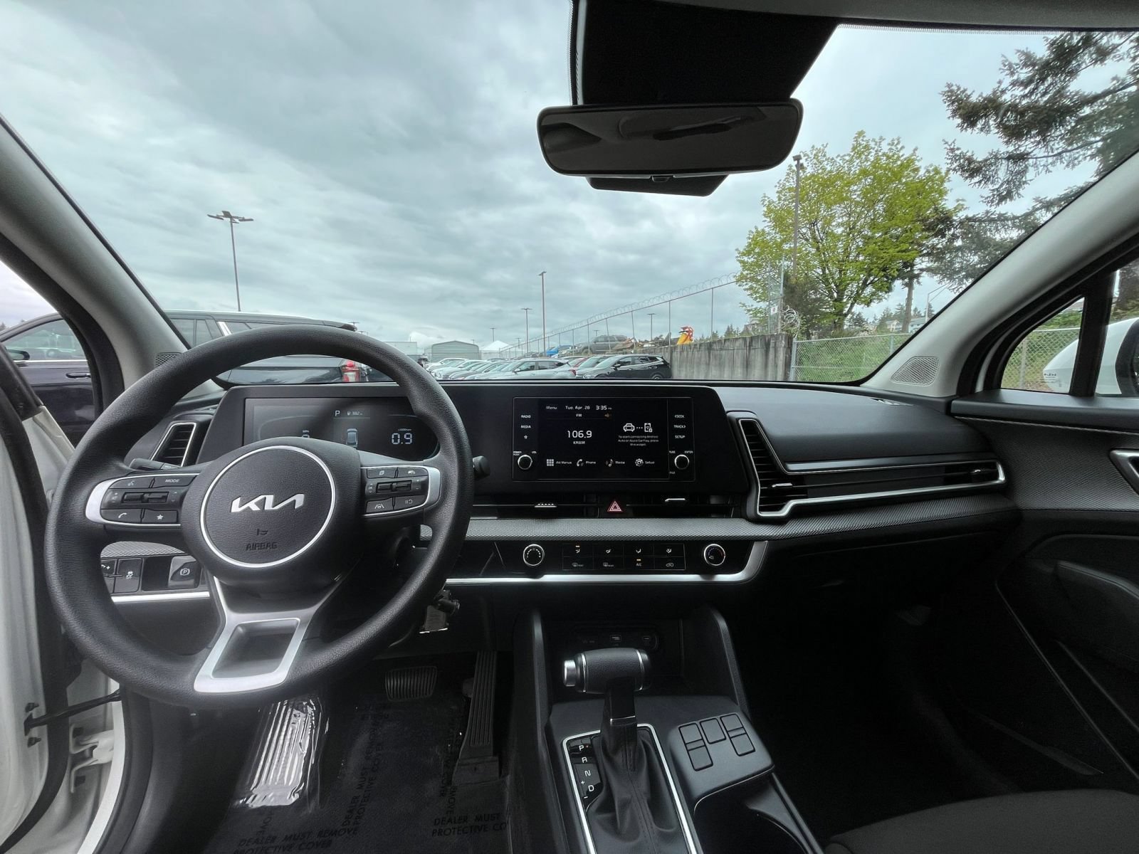 Used 2025 Kia Sportage LX FWD image 33