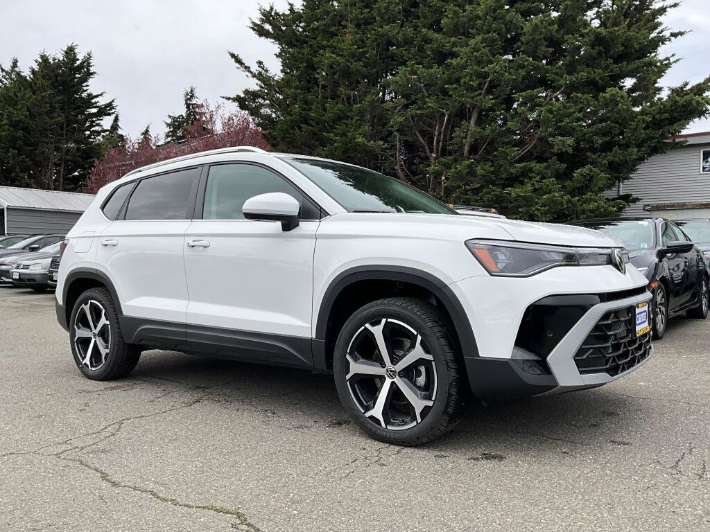 New 2026 Volkswagen Taos SEL image 2