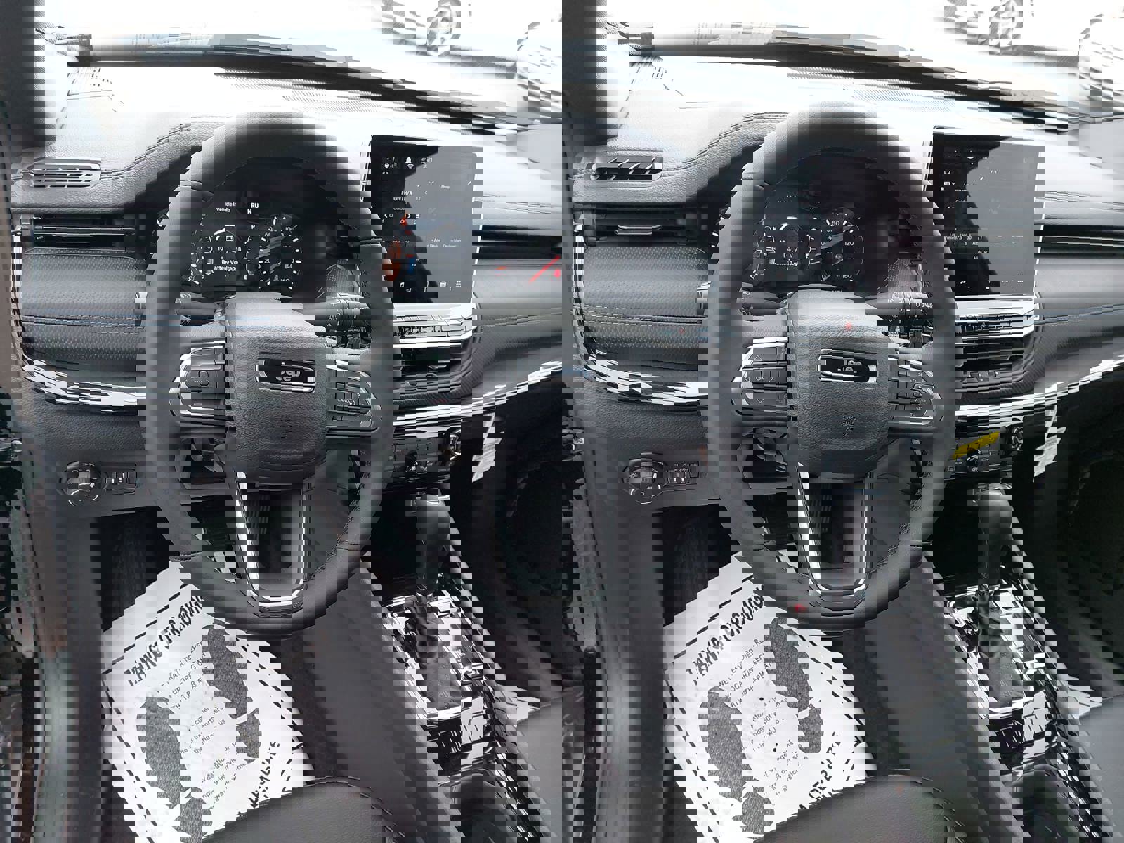 New 2026 Jeep Compass Latitude image 18