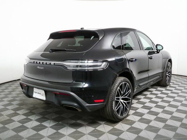 Certified 2023 Porsche Macan Turbo image 30