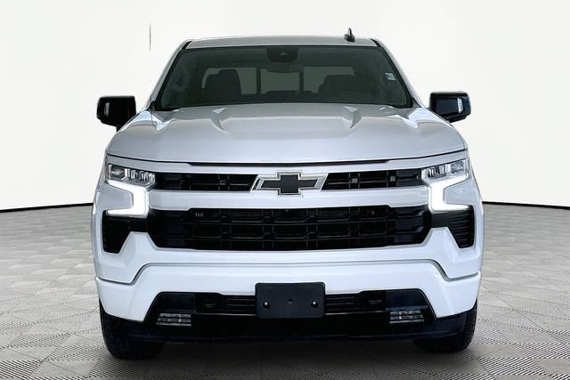 Used 2023 Chevrolet Silverado 1500 RST w/ Convenience Package II AWD/4WD image 2