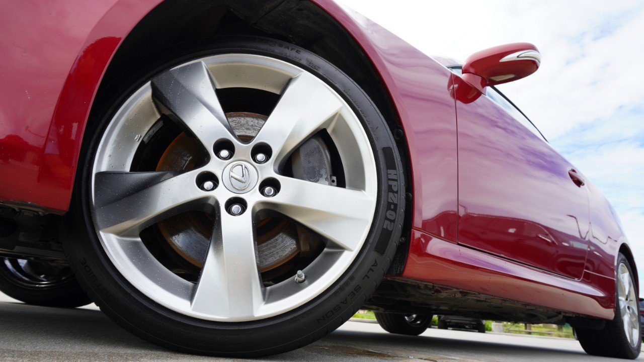 Used 2010 Lexus IS 350C RWD image 11
