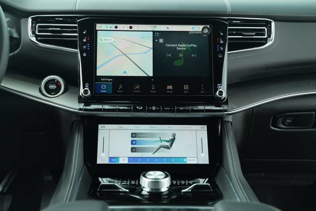 New 2026 Jeep Grand Wagoneer L Summit AWD/4WD image 32