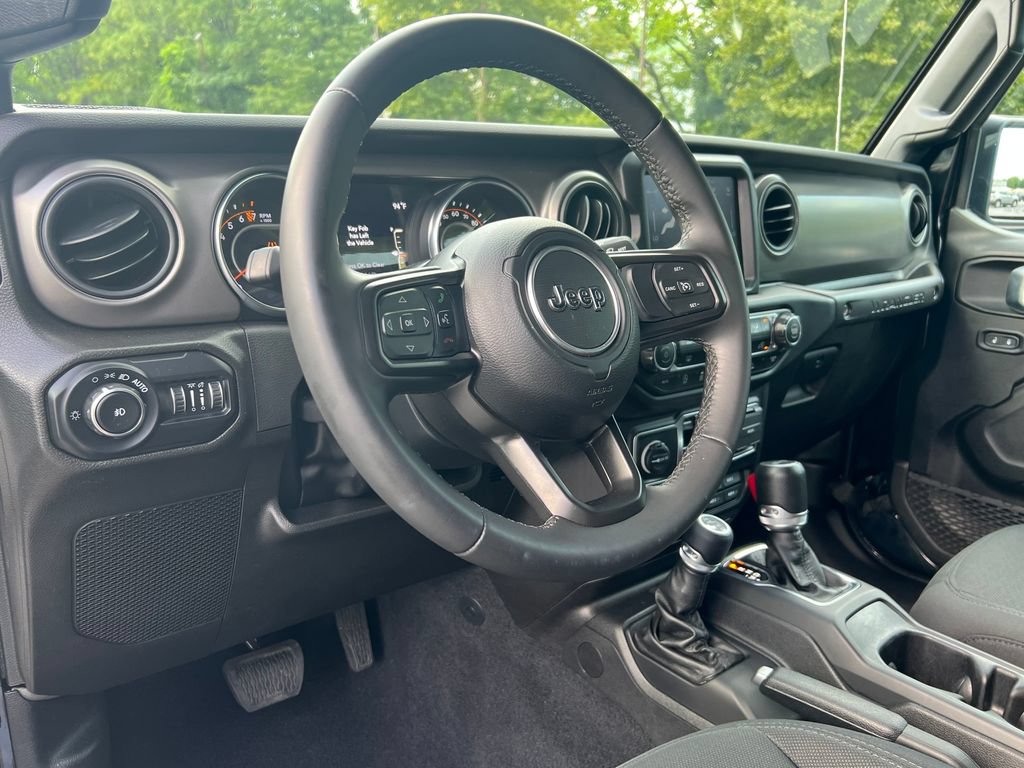 Used 2022 Jeep Wrangler Unlimited Sport w/ Sun And Sound Package AWD/4WD image 23