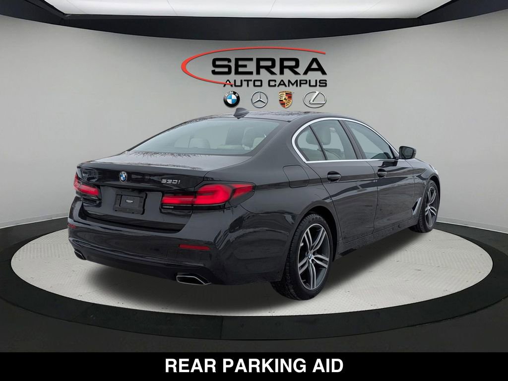 Certified 2022 BMW 530i xDrive w/ Premium Package AWD/4WD image 3