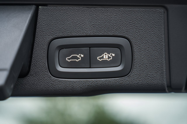 Certified 2026 Volvo XC60 B5 Plus AWD/4WD image 11