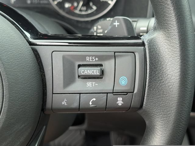 Used 2023 Nissan Rogue SV FWD image 19