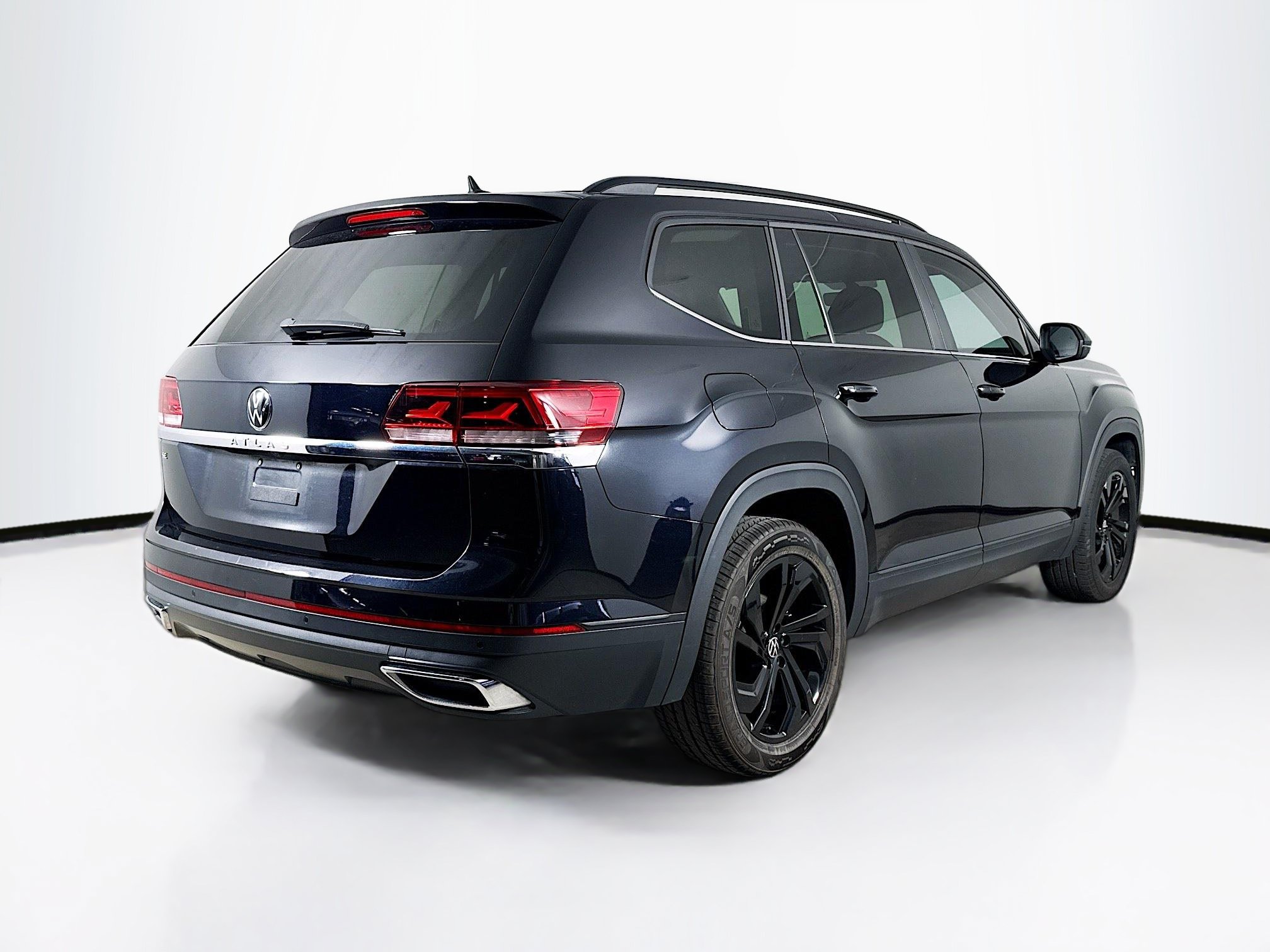 Used 2023 Volkswagen Atlas SE FWD image 32
