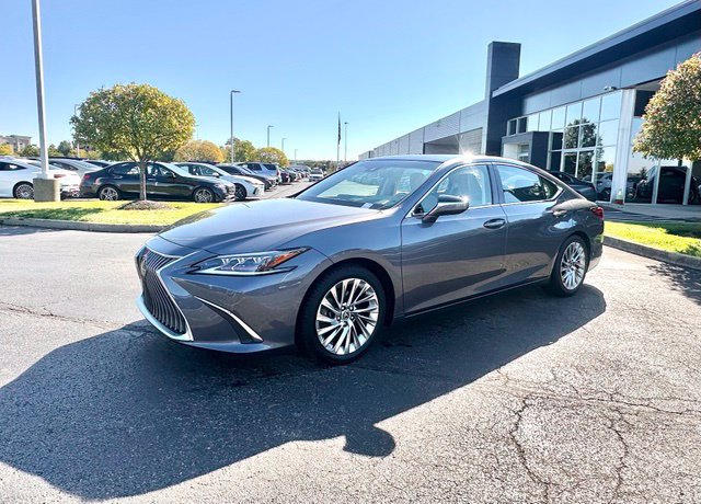 Used 2021 Lexus ES 350 Ultra Luxury w/ Accessory Package FWD image 6
