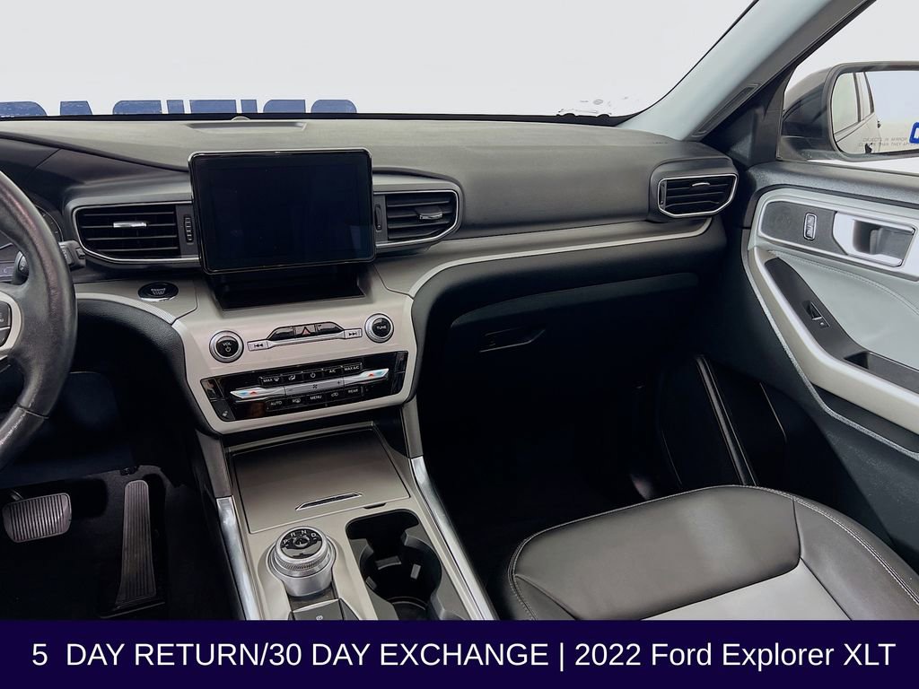 Used 2022 Ford Explorer XLT w/ Equipment Group 202A image 29