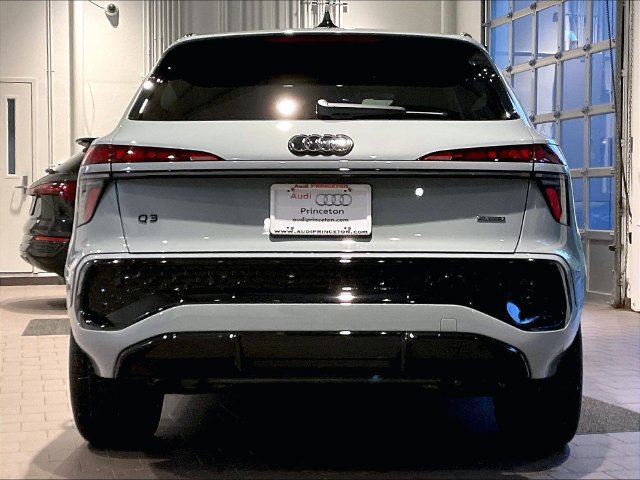 New 2026 Audi Q3 quattro 2.0T AWD/4WD image 3
