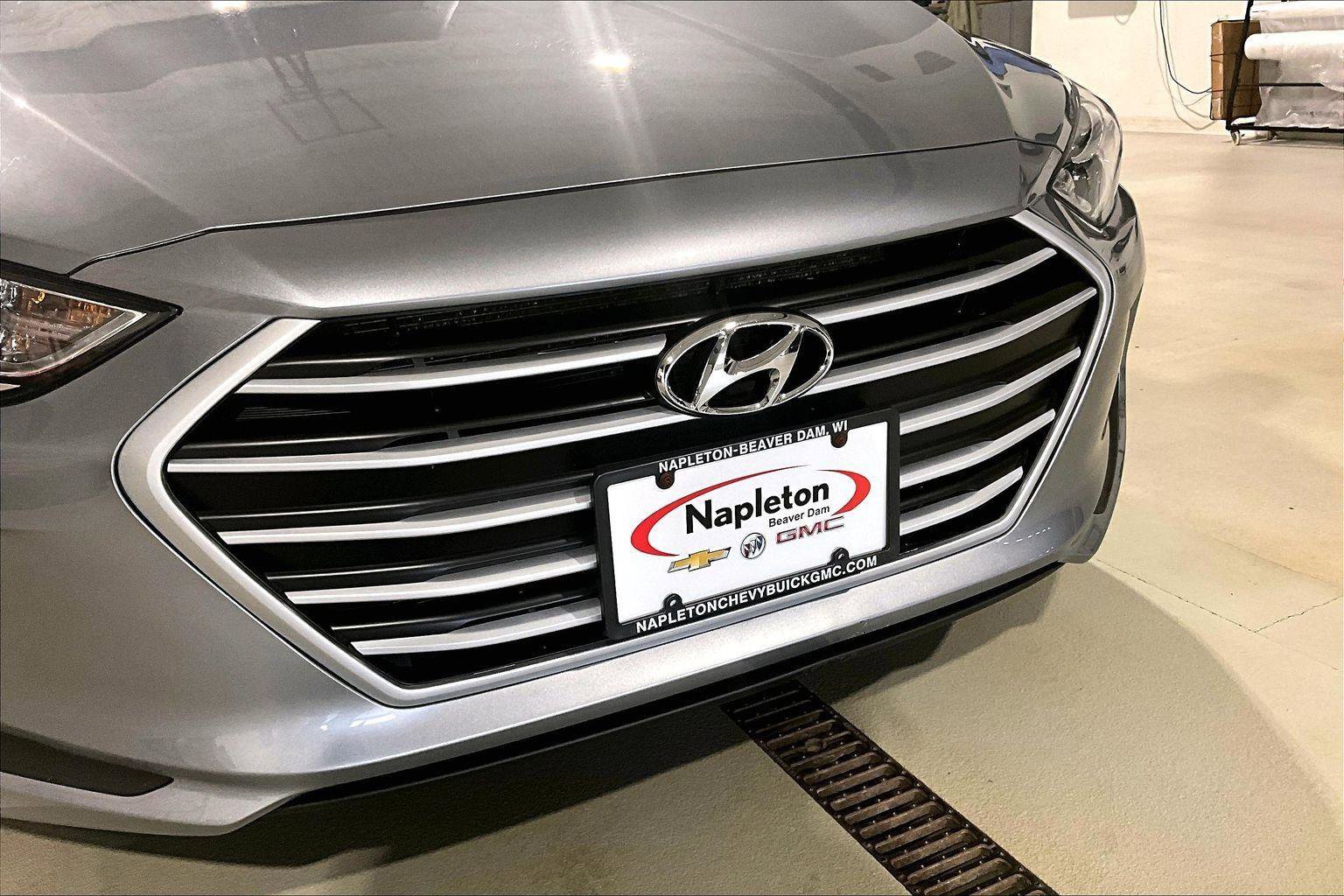 Used 2017 Hyundai Elantra SE FWD image 28