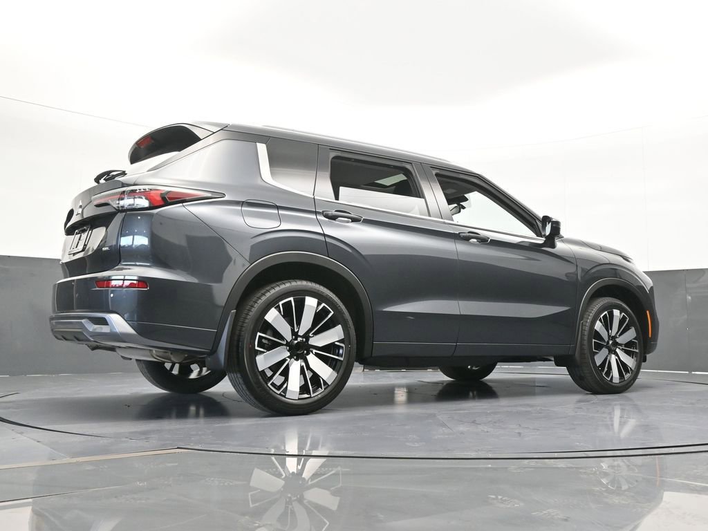 New 2026 Mitsubishi Outlander SEL FWD image 60
