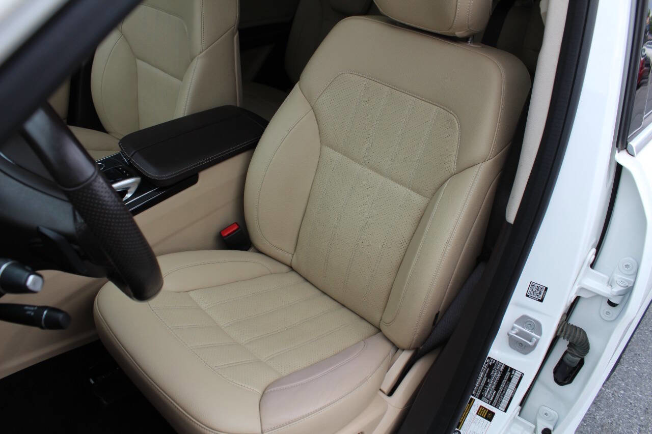 Used 2017 Mercedes-Benz GLE 350 4MATIC image 3