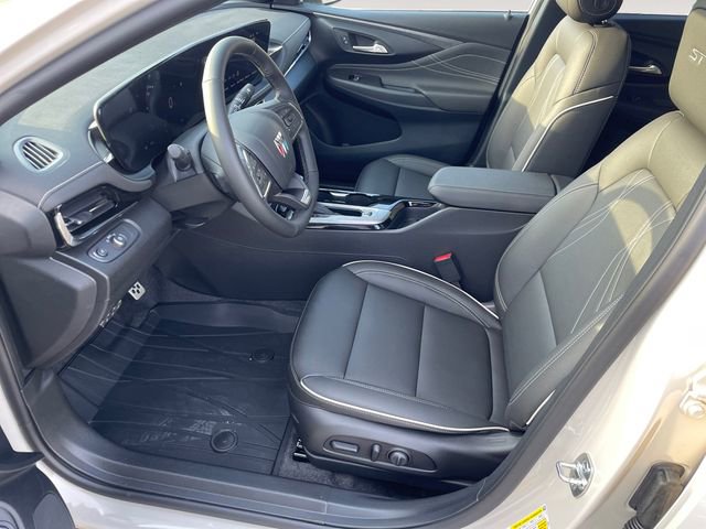 New 2026 Buick Envista Sport Touring w/ Studio Series image 9