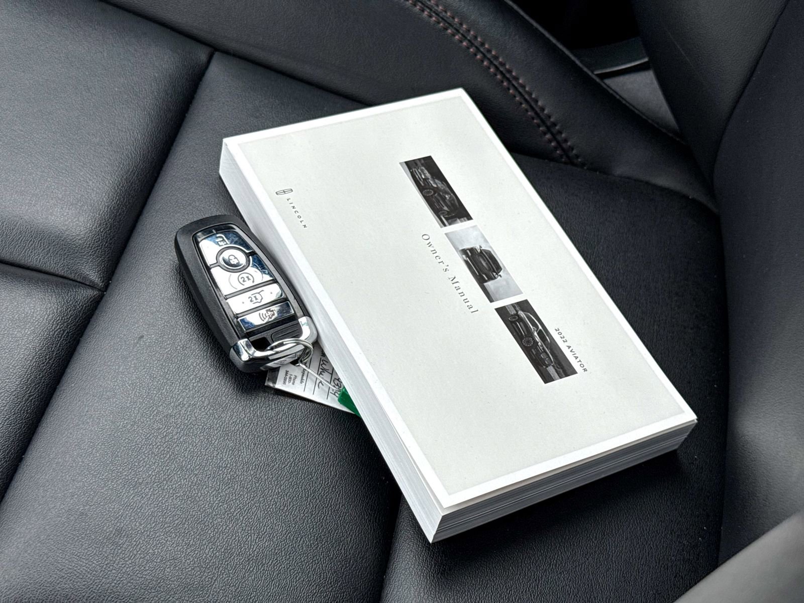 Used 2022 Lincoln Aviator AWD w/ Premium Package image 37
