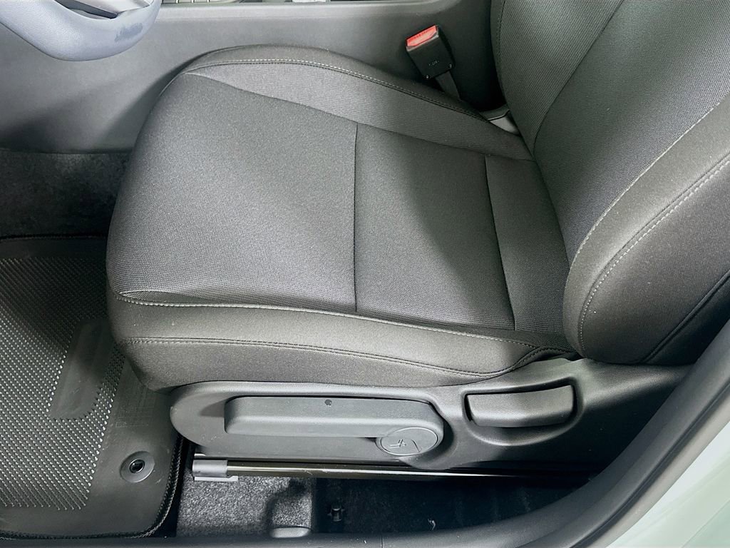 New 2026 Hyundai Kona SE image 17