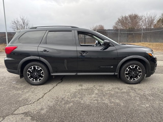 Used 2019 Nissan Pathfinder SL w/ Rock Creek Edition image 2