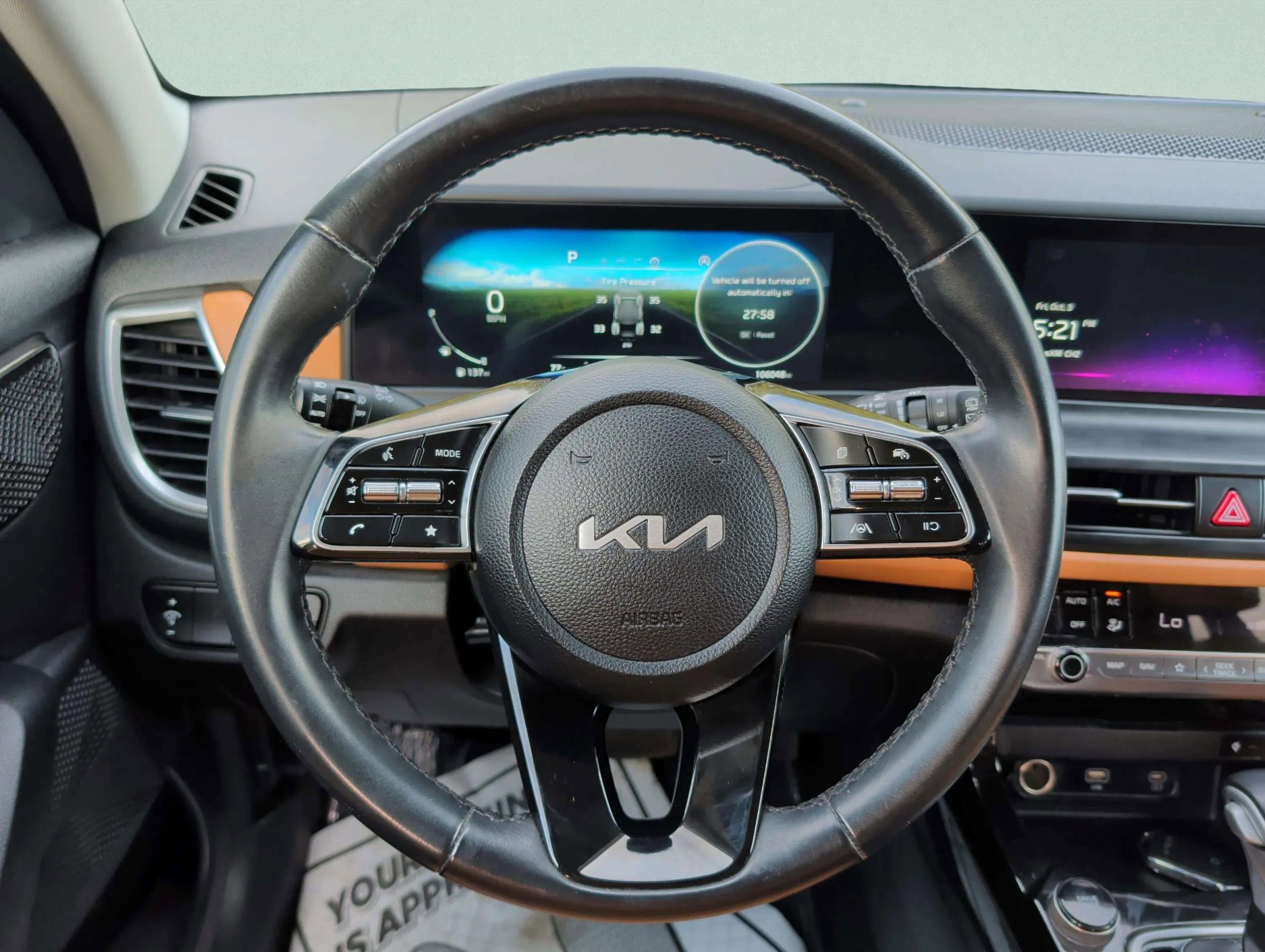 Used 2024 Kia Seltos EX image 11