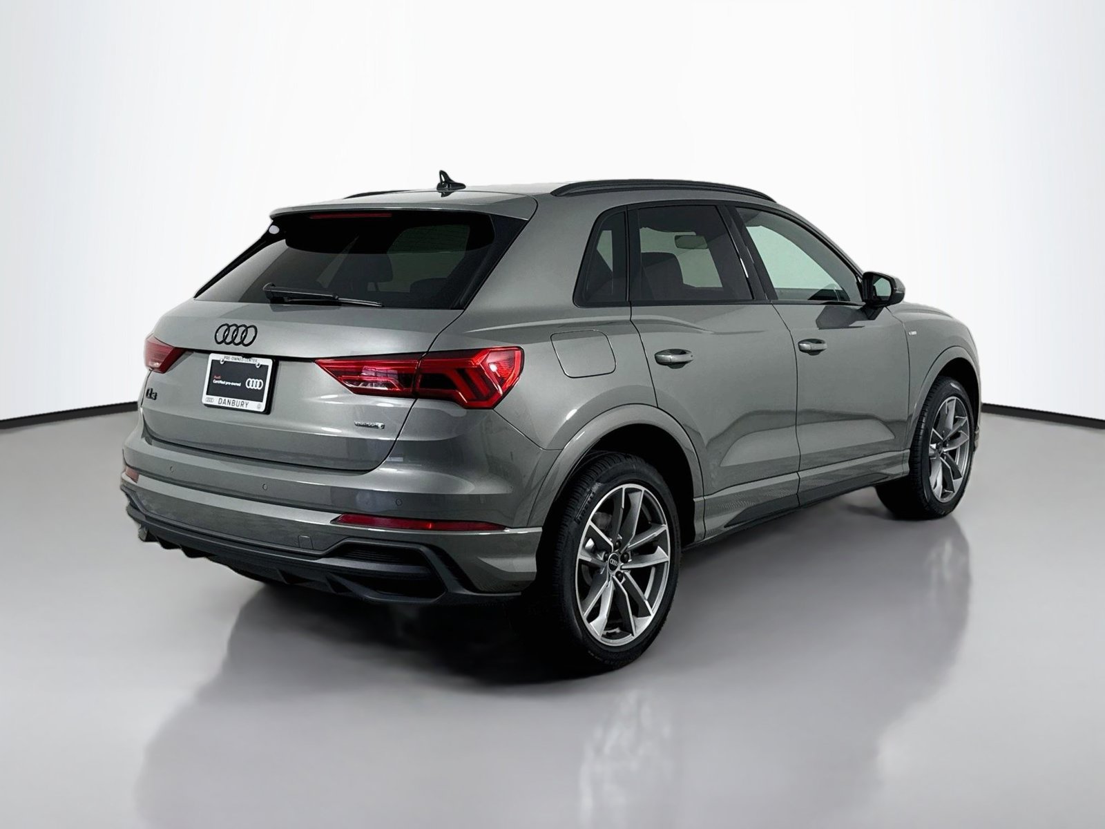 Certified 2024 Audi Q3 2.0T Premium Plus w/ Premium Plus Package AWD/4WD image 9