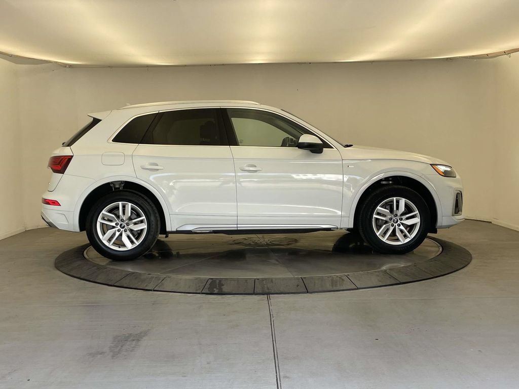 Used 2023 Audi Q5 2.0T Premium w/ Convenience Package AWD/4WD image 8