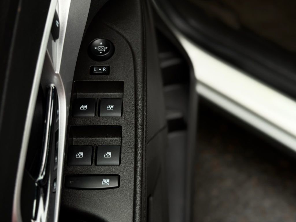 Used 2015 Chevrolet Equinox LS image 38