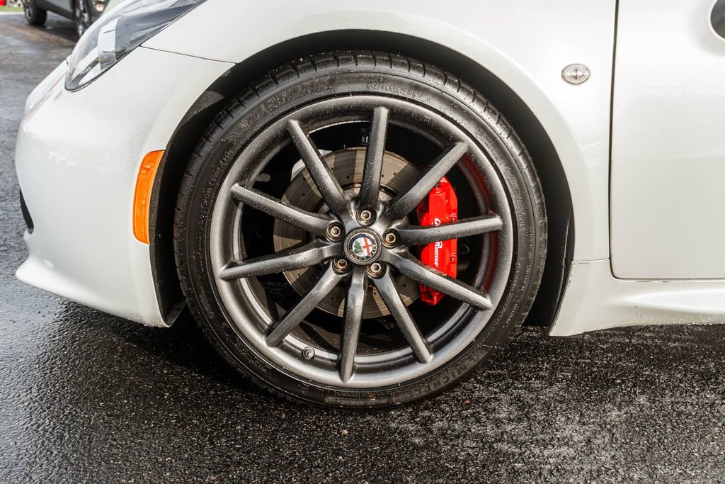 Used 2016 Alfa Romeo 4C Spider w/ Convenience Group - Spider image 31