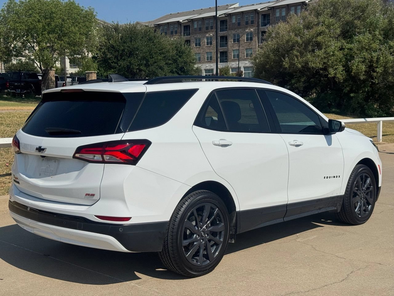 Used 2024 Chevrolet Equinox RS w/ RS Leather Package FWD image 4