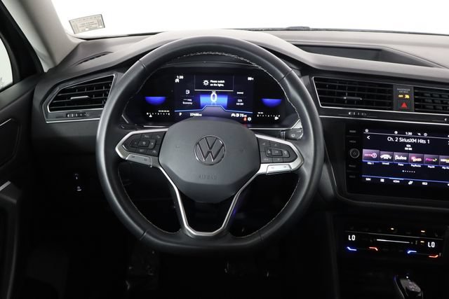 Used 2023 Volkswagen Tiguan SE FWD image 7