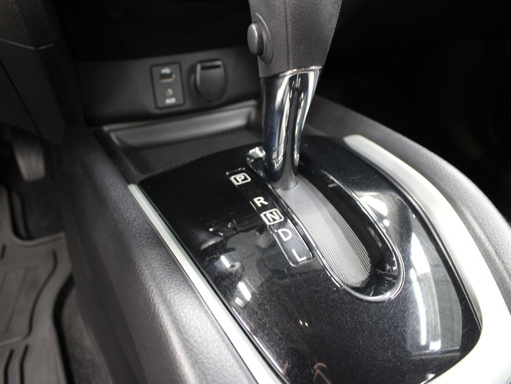 Used 2015 Nissan Rogue SV AWD/4WD image 49