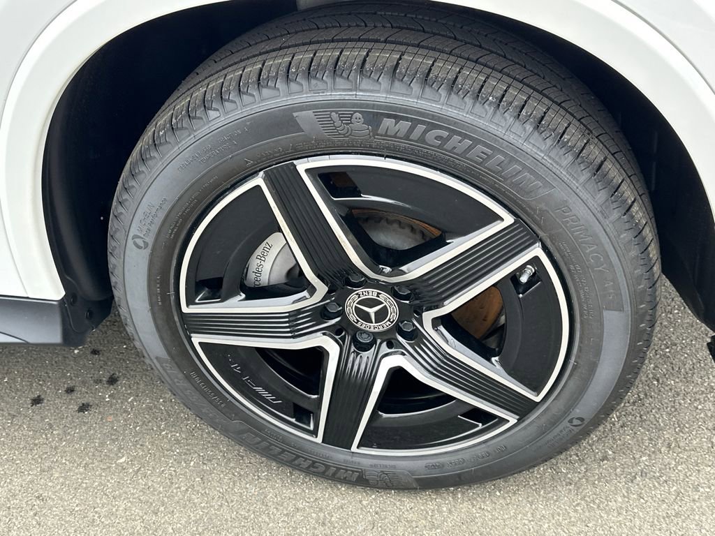 Used 2024 Mercedes-Benz GLC 300 4MATIC image 7