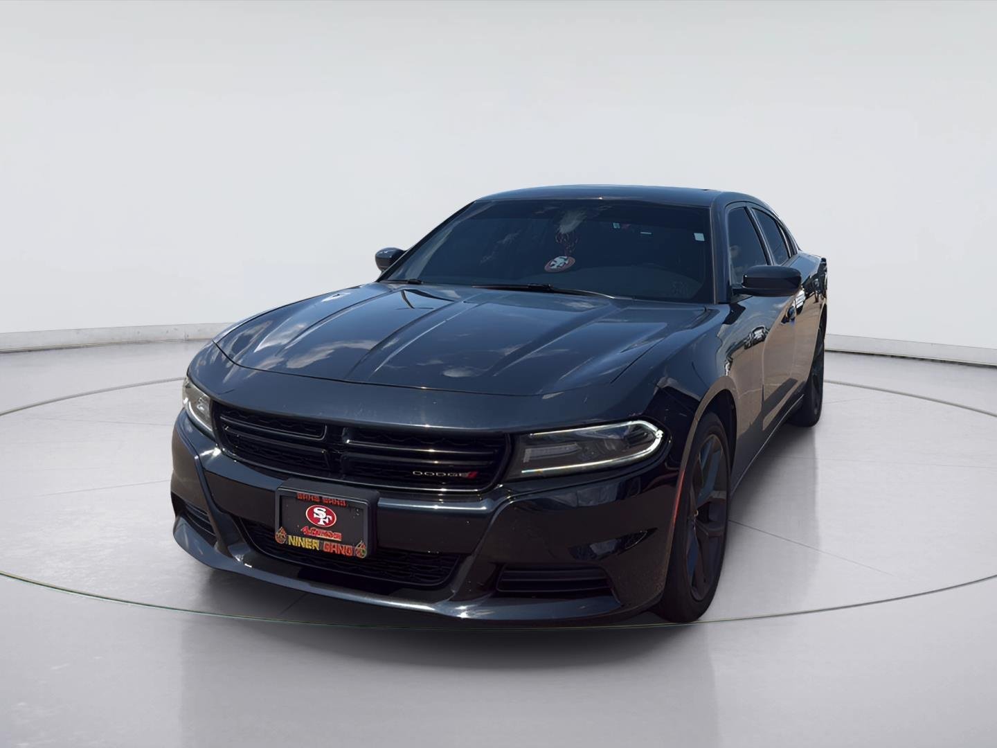 Used 2021 Dodge Charger SXT w/ Blacktop Package RWD image 2