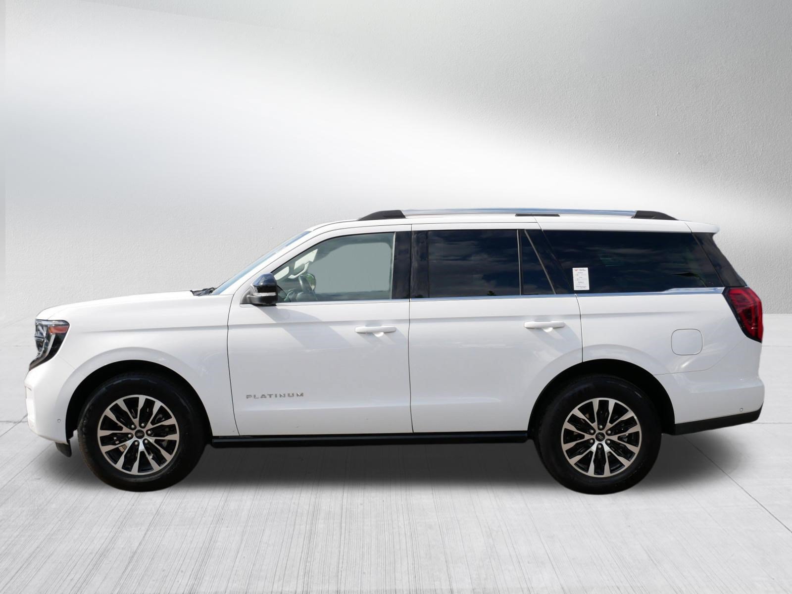 Used 2025 Ford Expedition Platinum AWD/4WD image 4
