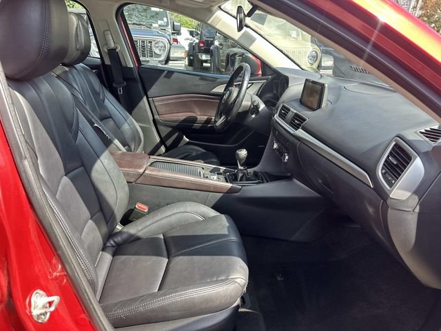 Used 2018 MAZDA MAZDA3 Touring FWD image 11