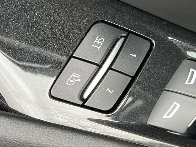 Used 2023 Cadillac Escalade ESV Sport Platinum image 34