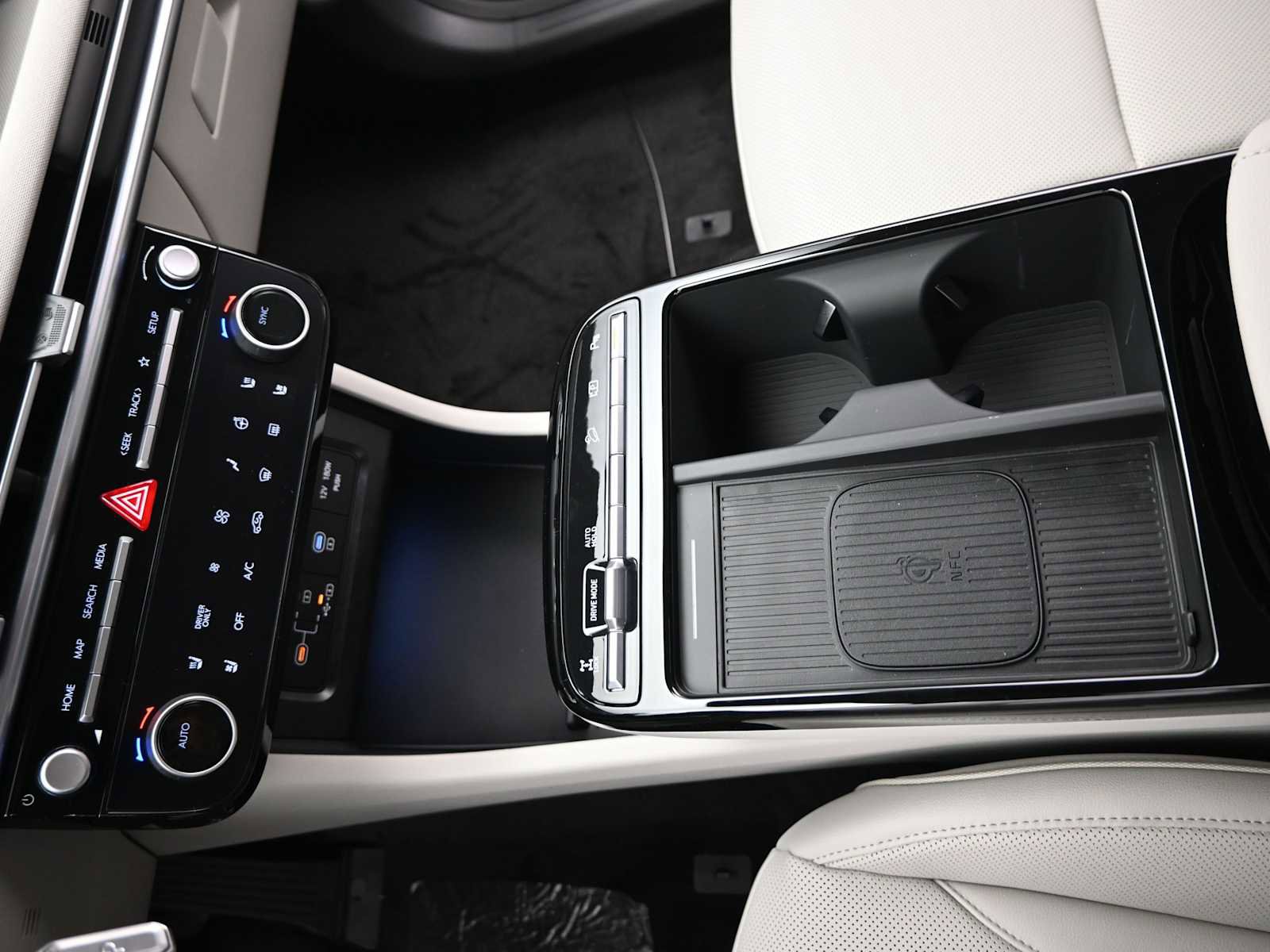 New 2026 Hyundai Tucson Limited image 21