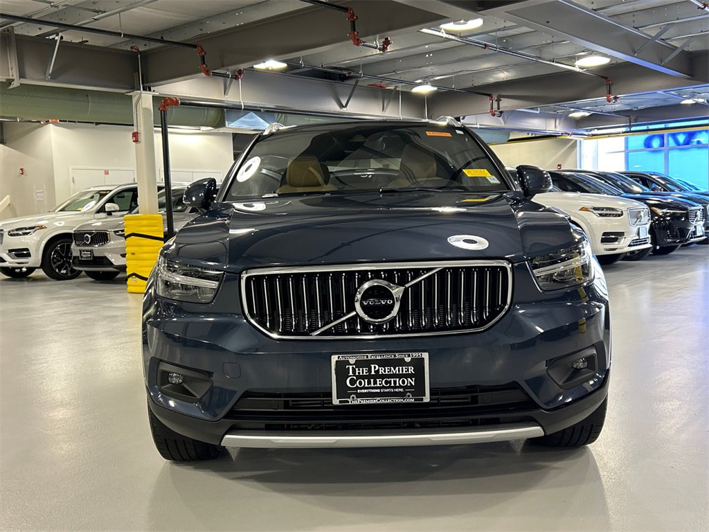 Used 2021 Volvo XC40 T5 Inscription w/ Climate Package image 6