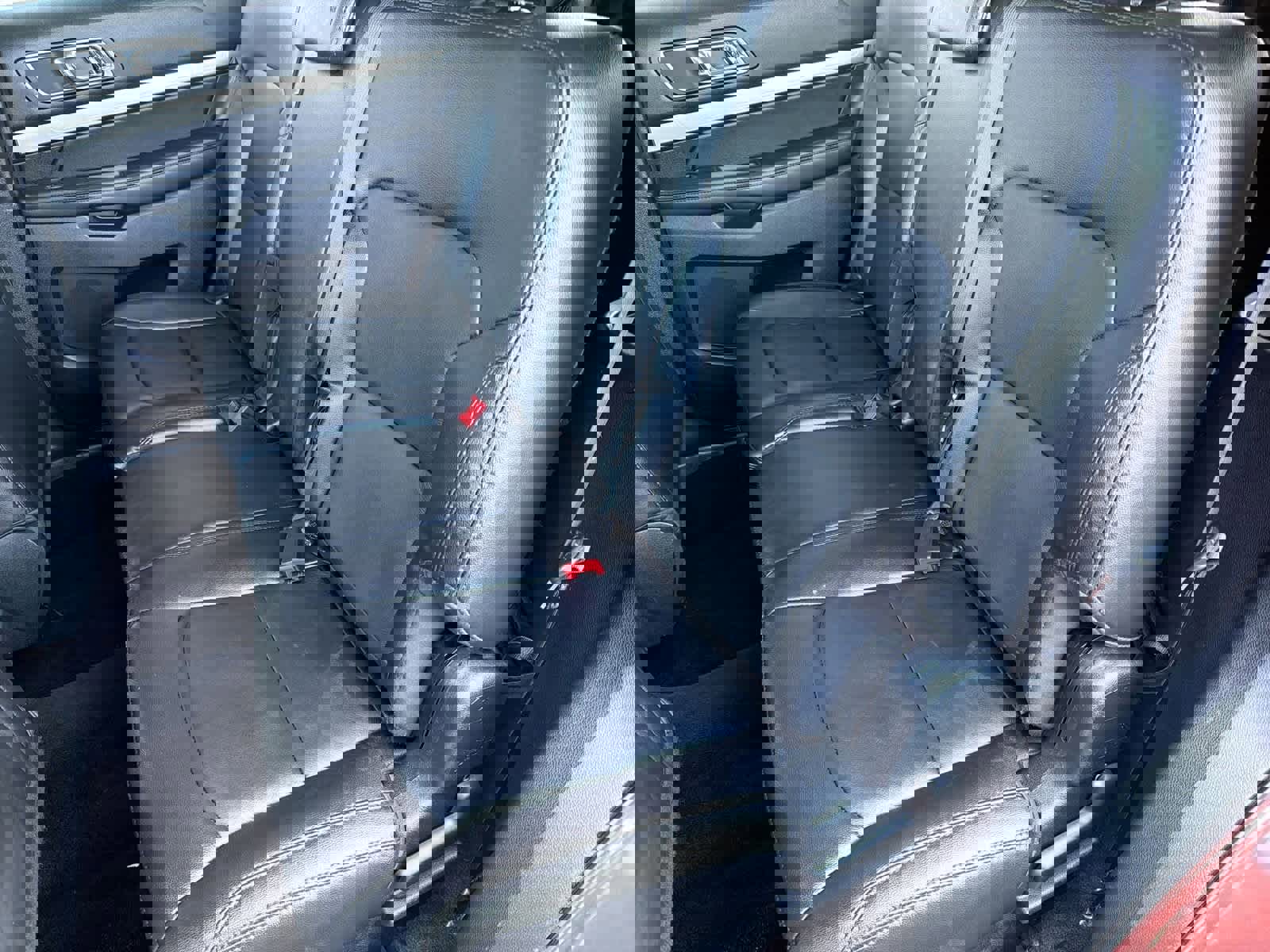 Used 2018 Ford Explorer XLT w/ Equipment Group 202A image 20