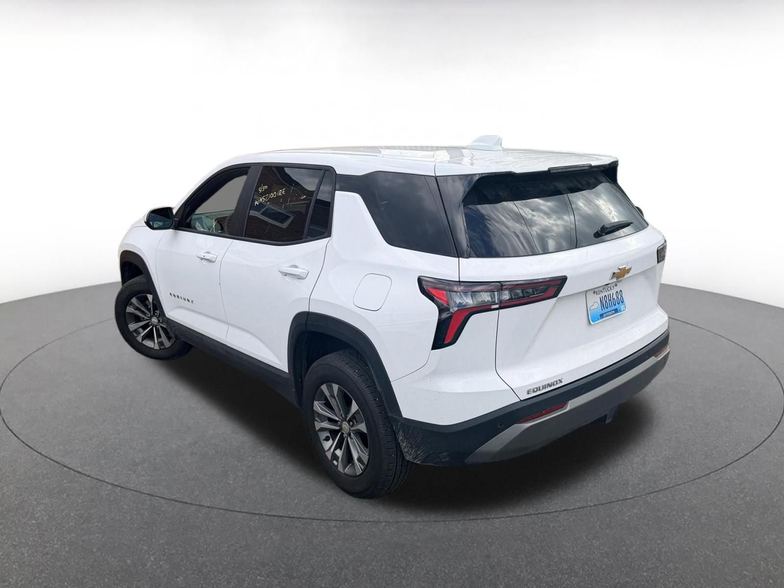 Used 2025 Chevrolet Equinox LT image 5