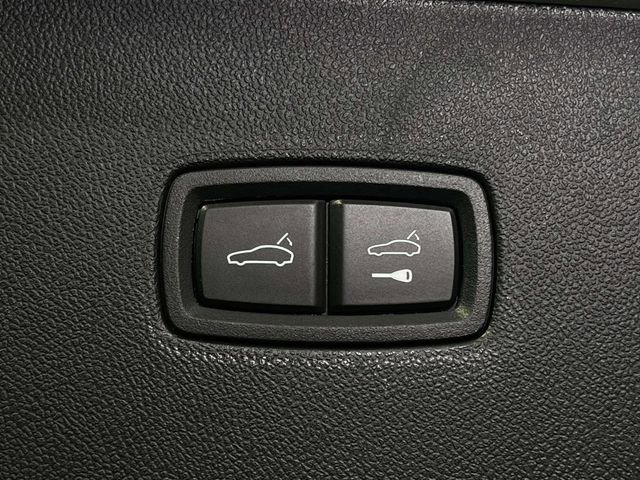 Certified 2025 Porsche Cayenne Coupe AWD/4WD image 22