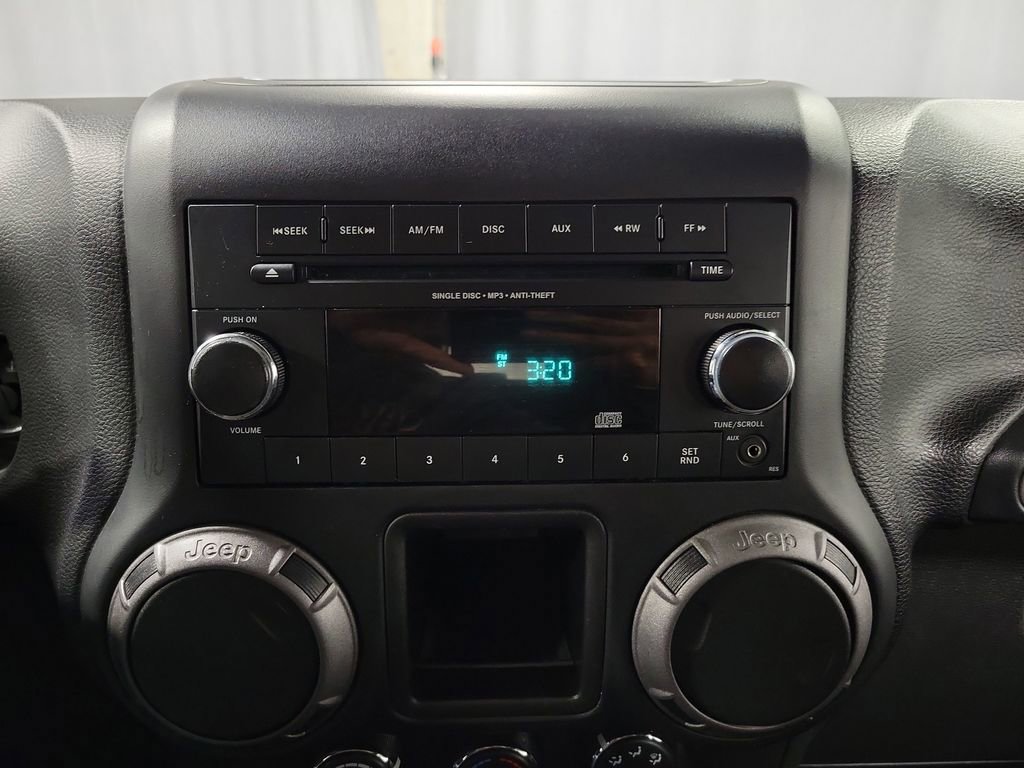 Used 2018 Jeep Wrangler Sport image 18