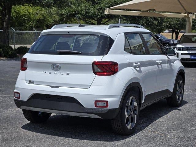 New 2026 Hyundai Venue SEL FWD image 4
