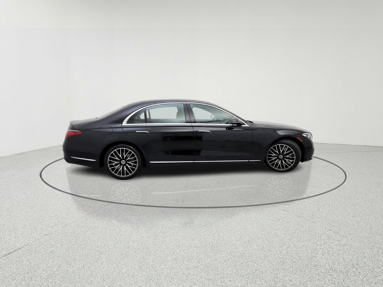 Certified 2023 Mercedes-Benz S 500 4MATIC image 7