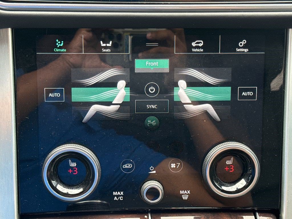 Used 2020 Land Rover Range Rover HSE AWD/4WD image 32