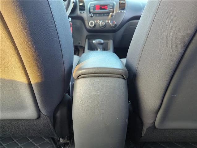 Used 2017 Kia Forte LX image 17