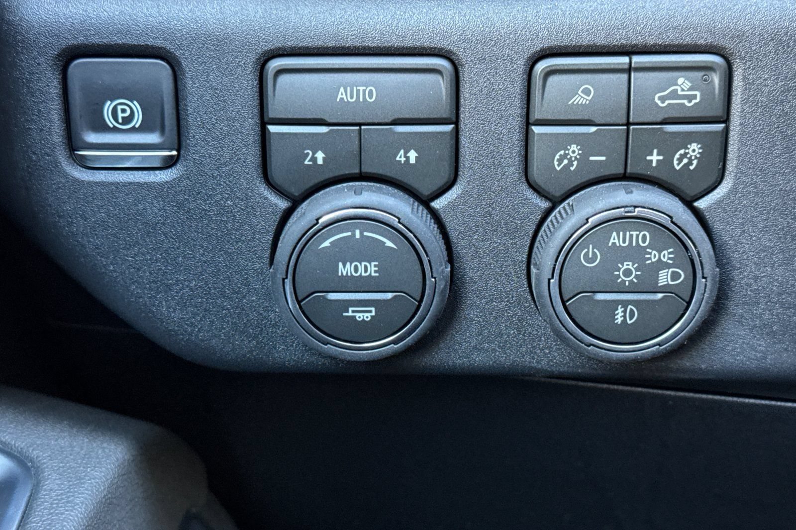 New 2026 Chevrolet Silverado 1500 LTZ w/ Technology Package AWD/4WD image 26