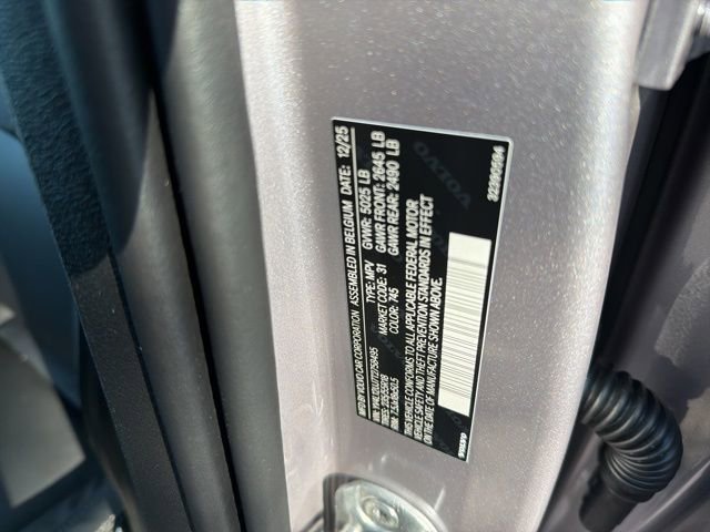 New 2026 Volvo XC40 B5 Core w/ Protection Package Premier image 17