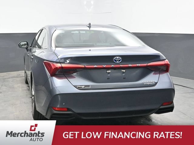 Used 2022 Toyota Avalon Limited w/ Advanced Safety Package FWD image 5